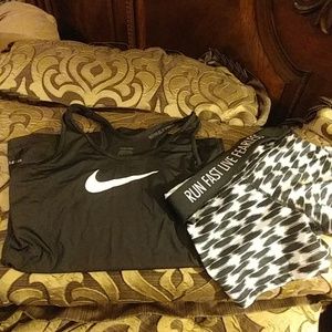 Nike Pro szSmall Dri Fit Tank blk&wht
